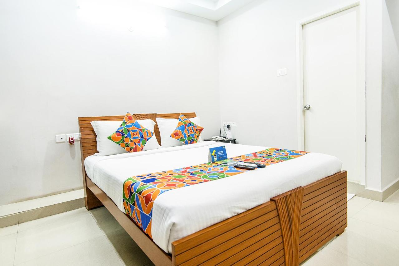 Fabhotel Rithikha Porur 3*